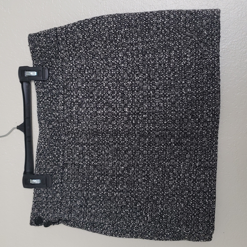 Mini skirt - Picture 2 of 4